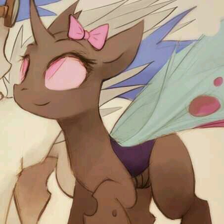hello I'm Midnight Shadow!I was raised up with ponies so im a good pony!*smiles*I live with Fluttershy for the mean time,why not hang around with me?#Single