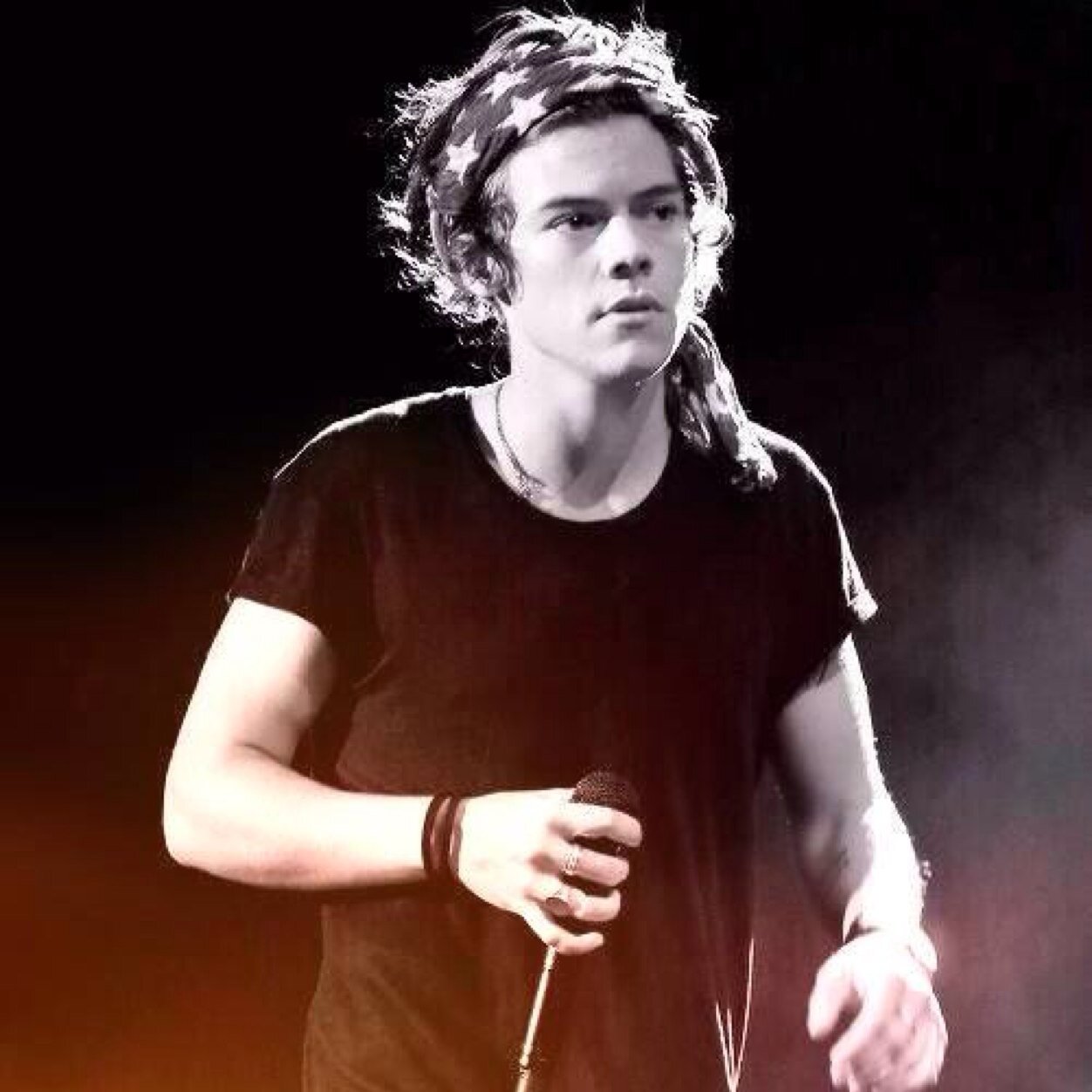 EmilyMay987's profile picture. 