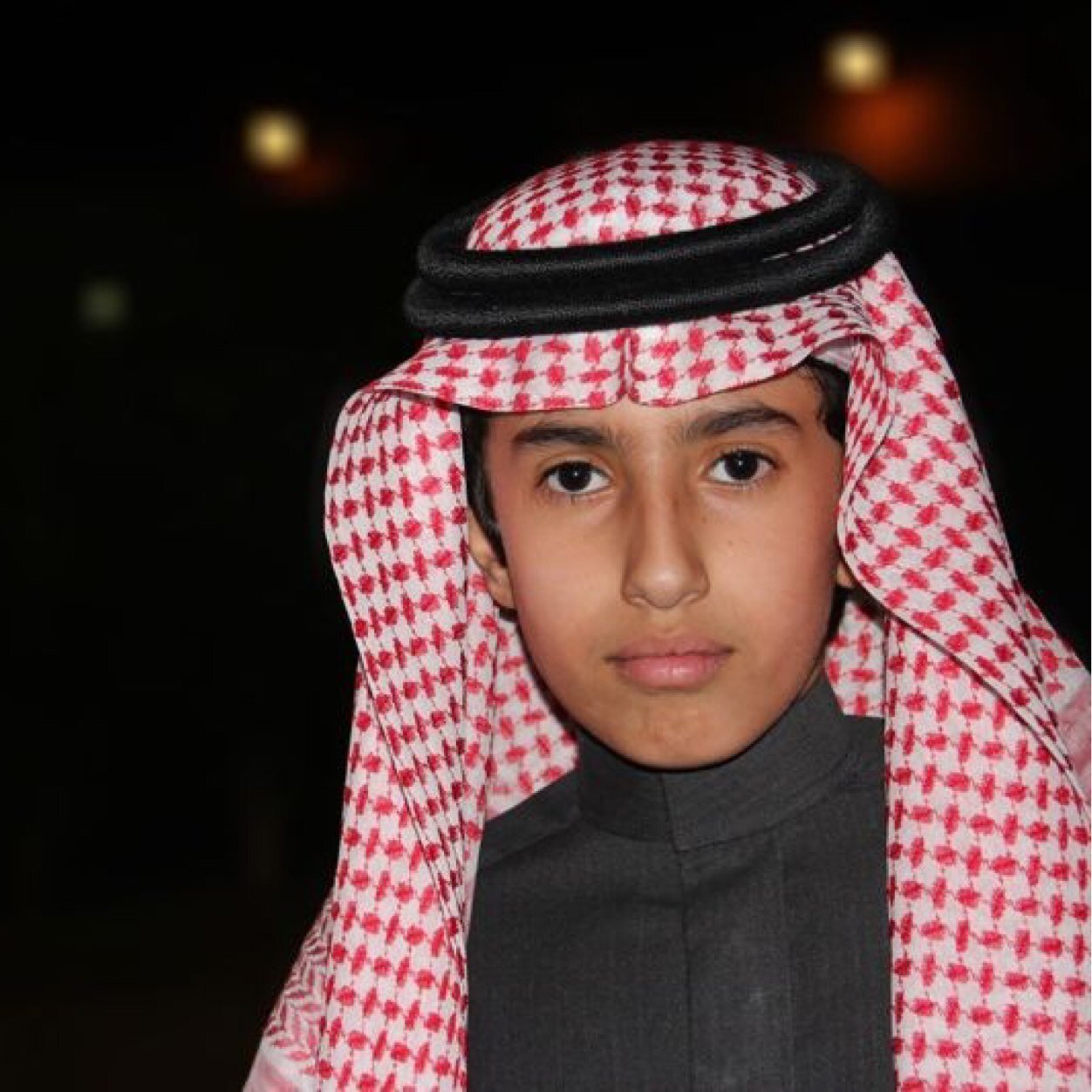 تابعوني