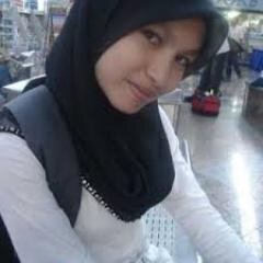 aku orangnya baik hati, suka cowok baik, dan berotot