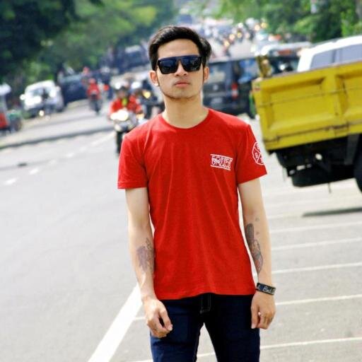 aku gak lucu..
