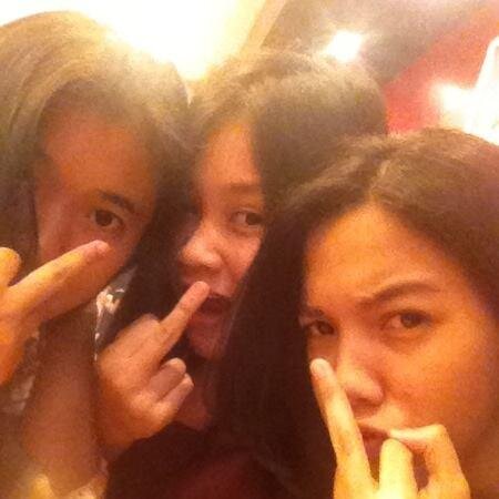 Disini senang dimana mana hatiku senang =D wkwk