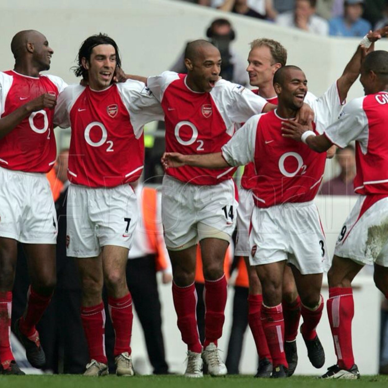 Arsenal FC - I follow back