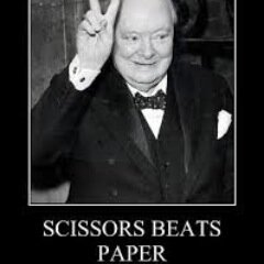 MissZolna's profile picture. .