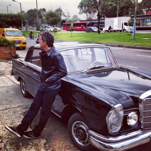 ErentxunfansCol's profile picture. Club de fans de Mikel Erentxun (Duncan Dhu) en Colombia.    Unidos para conseguir que este excepcional músico regrese a nuestro país.