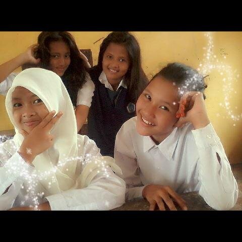 go follow akun twitter ini ya @kecik_bawel akun ini jran pakek:')thx♡