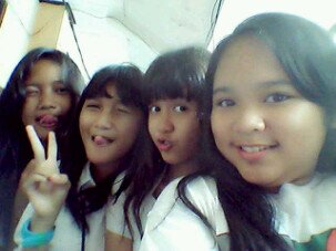 ♡ 1Jhs♡ moeslim♡ kls 7.1♡ family...ig:zuryatisari