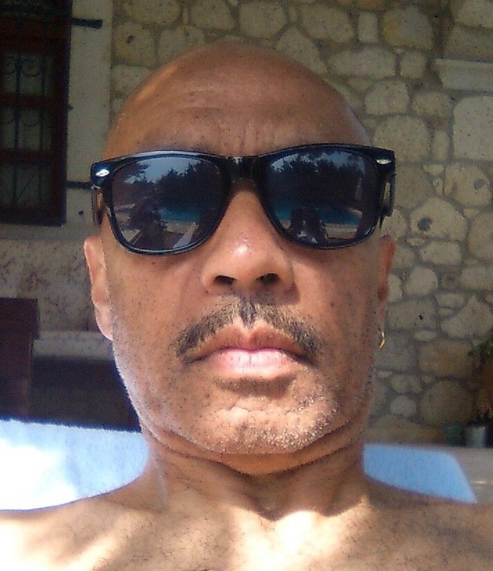 VictorRounds1's profile picture. Independent Writer/Producer for http://t.co/yo1JFjxNbH Tutor: Bass, Ukulele & Guitar and fly-boy junkie.