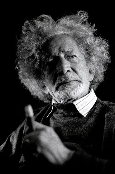 Manuel_H_'s profile picture. Manuel H. Rodríguez C. Reportero Grafico, nació en Bogotá. Inicio tímidamente esta profesión en su condición de “autodidacta” a principios de 1945, comenzado co