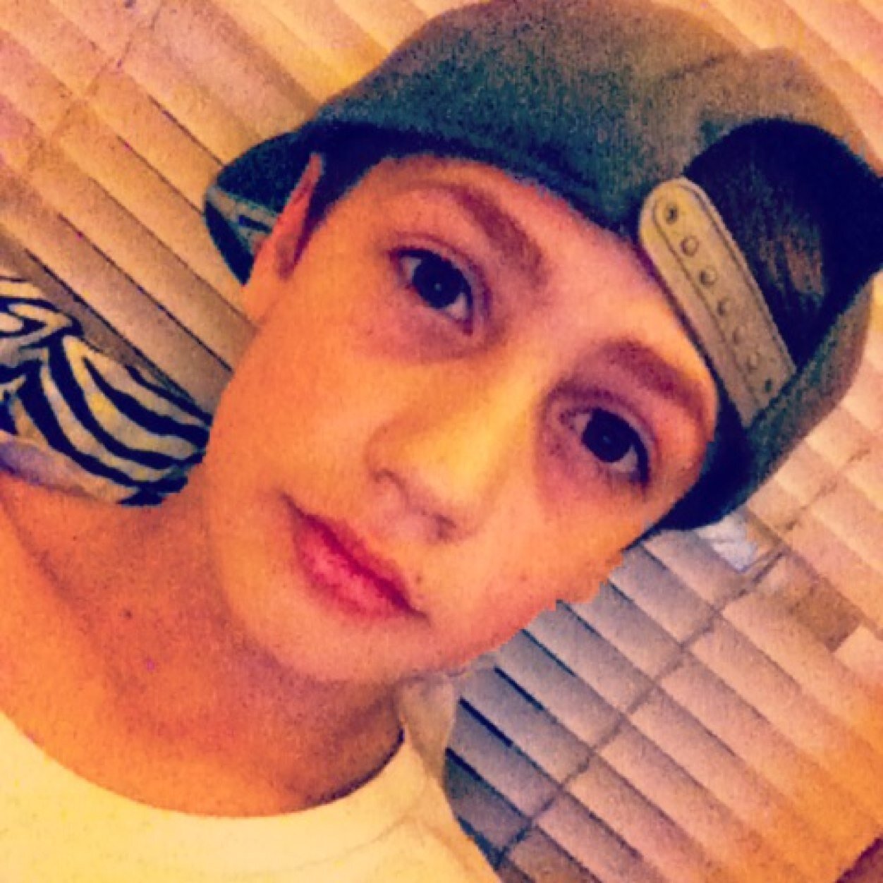 I am lucas and i like to scooter i want to become profestional follow meh