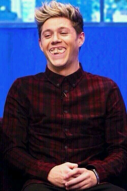 Hey there my love, can you pls go follow @RideTheNarry. I hope you'll have an incredible day ily