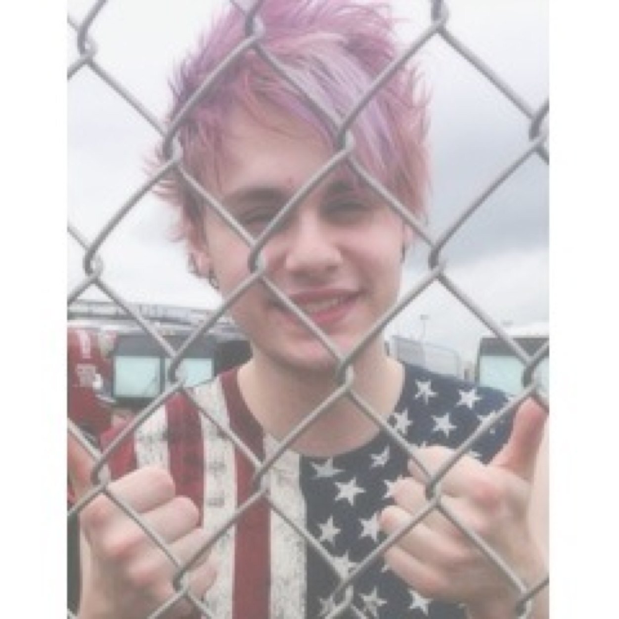 FOLLOW @c00lclifford
