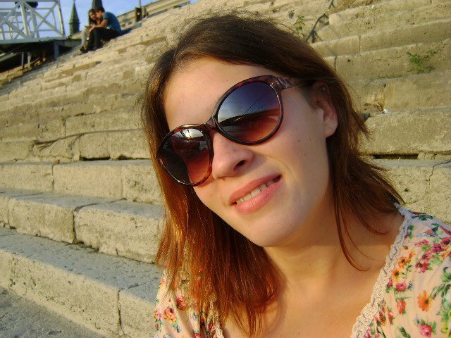 I love: Italy,Chanel, parfumes, books (from the best as a HP) and hard movies (Shindler's List..) My biggest dream is to found my Big One!