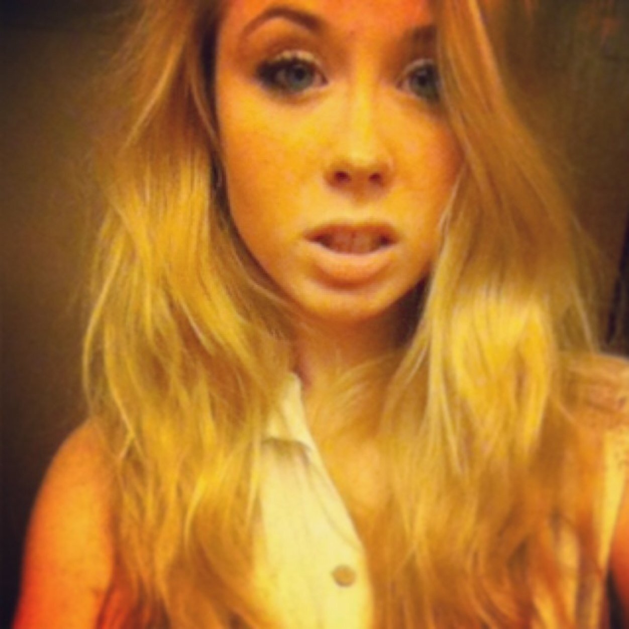 ___succubus's profile picture. We could probably be friends