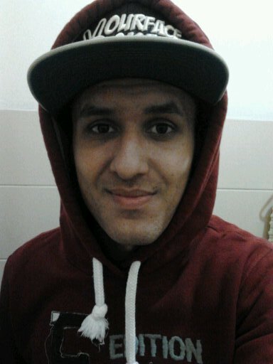 sou um cara mt d boa e que so quer curtir a vida....