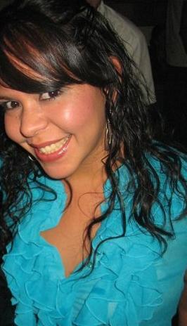Soy una linda teacher de idiomas je je, con alma de cantante y un tanto de niña
