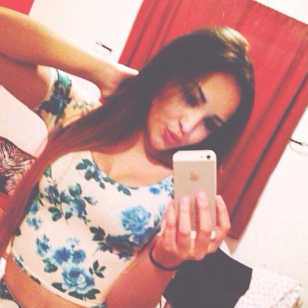 fakeassfxcker's profile picture. 