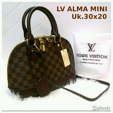 MomoUniqueShop's profile picture. FB: uniquemomo@yahoo.com                                     momouniqueshop@yahoo.co.id