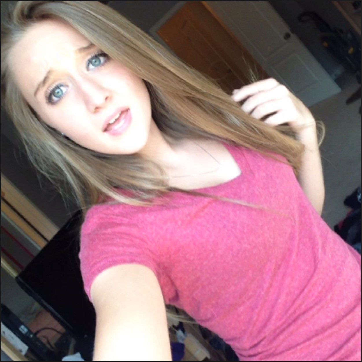 FxkingHcrr's profile picture. Shh... Hear that? Its the sound of me hating you.