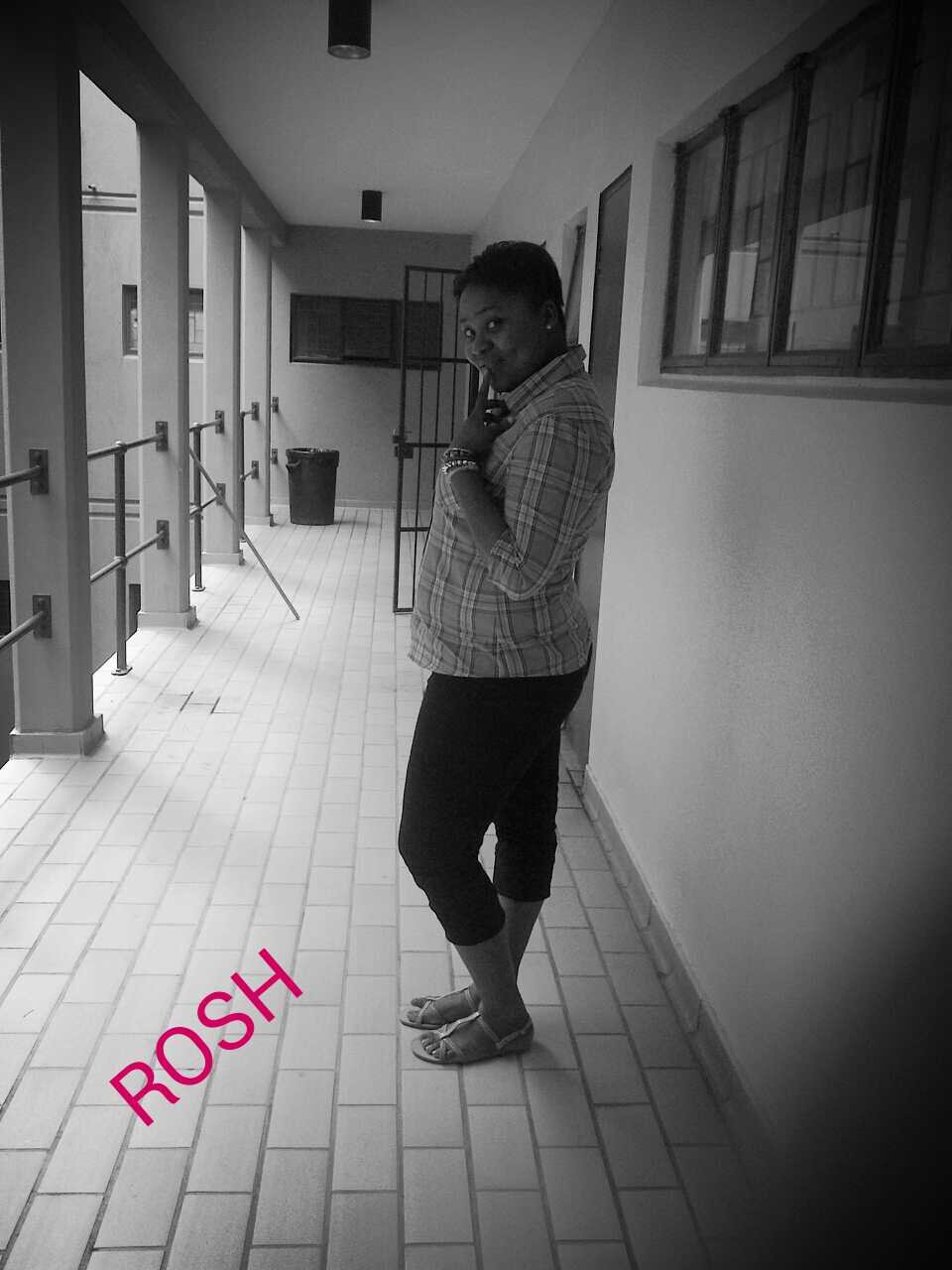 roxtreme2012's profile picture. outgoing,extremely talkative nd sassy lady