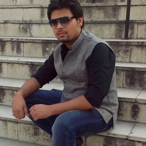 Adventurer, Avid traveller, and loves food..!!