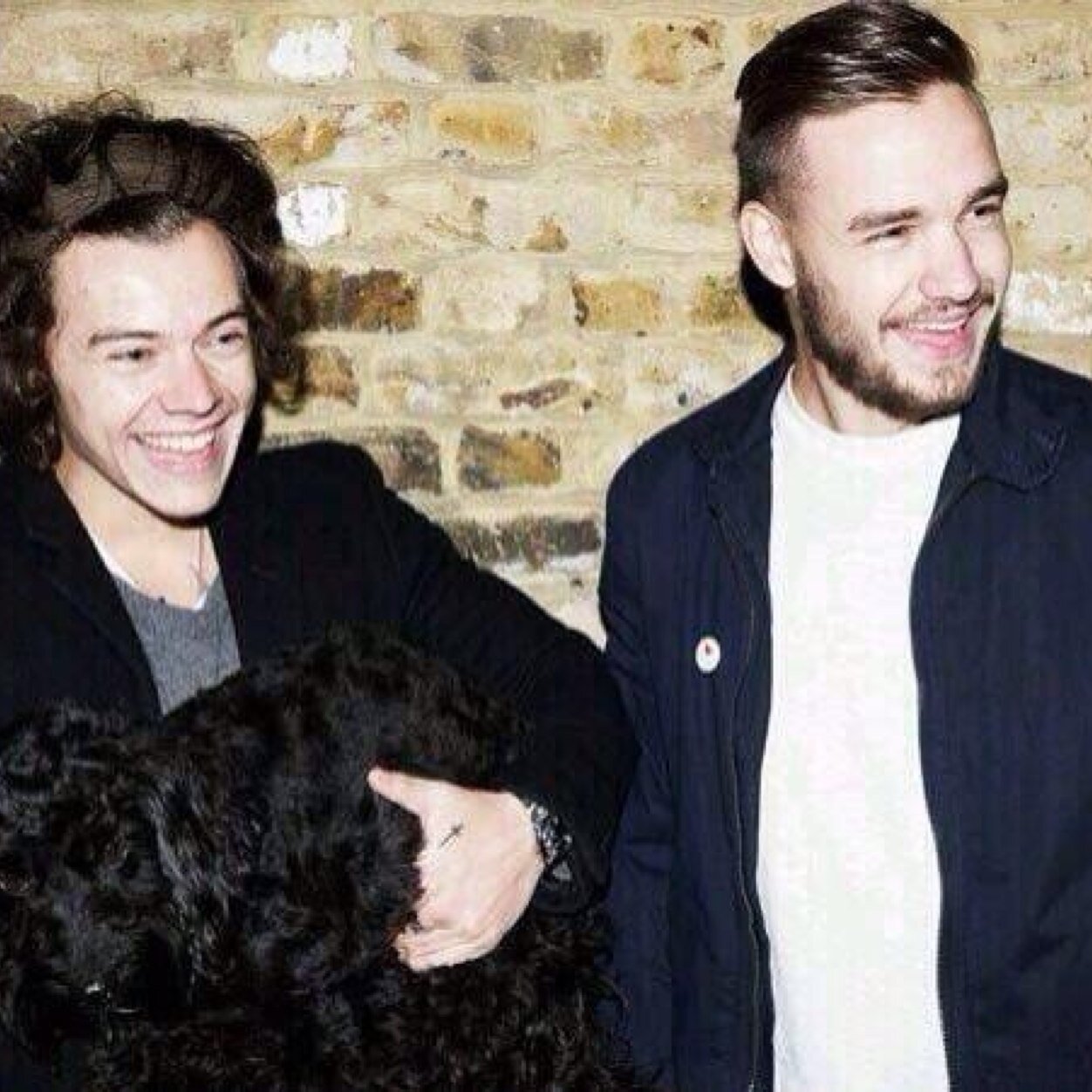 FOLLOW @WeAreTheCraic or i unfollow!
