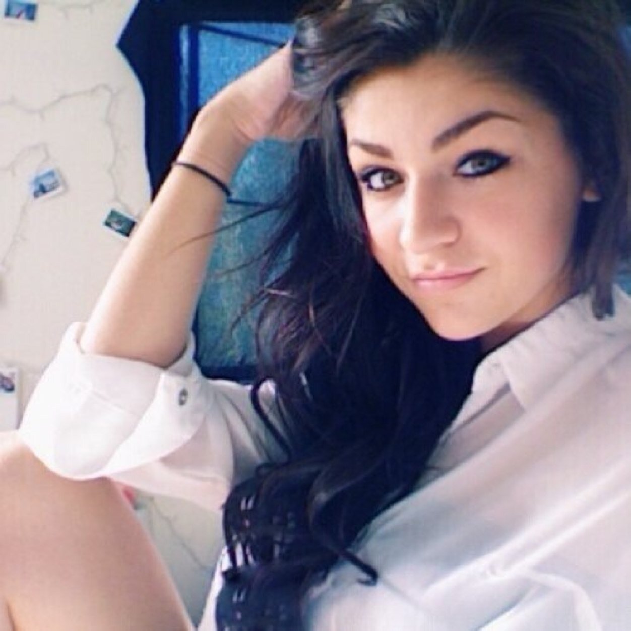 RosalindaCB_'s profile picture. ✞i hate everyone✞