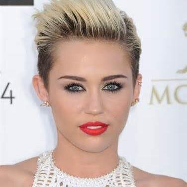 Its me Miley Cyrus.Follow me