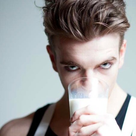 Droogie_Tweets's profile picture. Action To The Word’s breathtaking award-winning show, touring internationally since 2009 https://t.co/0Fl8YQC1Sa