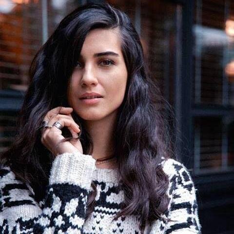 Tuba Büyüküstün - Facebook Page https://t.co/cBhji6Wbpp Twitter : @TubaBustun