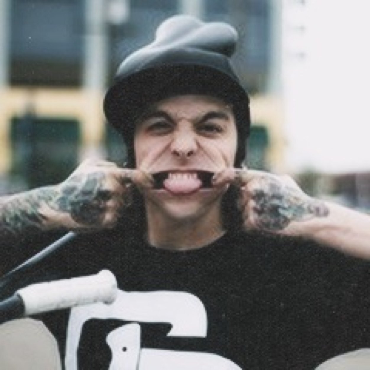 follow from @cosmicperry bc ur cool