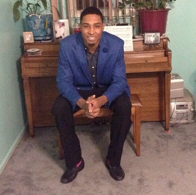 FollowSLH's profile picture. Lord knows im hungry, thats why He put a lot on my plate!