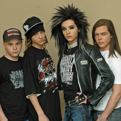 I'm @TokioHotel fan (#Alien) & @MichaelJackson fan (#MJFan) / Me & my sister @xoxNeginxox are in the Michael Jackson's music video (Behind The Mask)