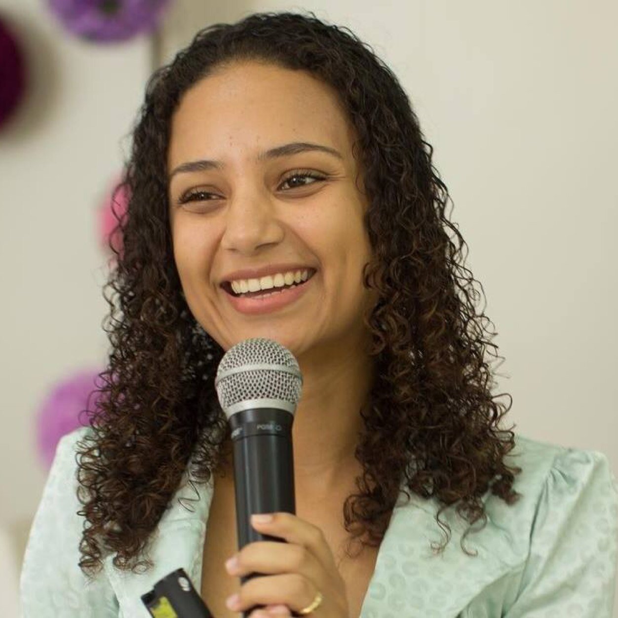 Twitter oficial do Blog MulherAdventista, e Twitter pessoal de @karynemlira. (O @karynemlira agora é exclusivamente profissional!)