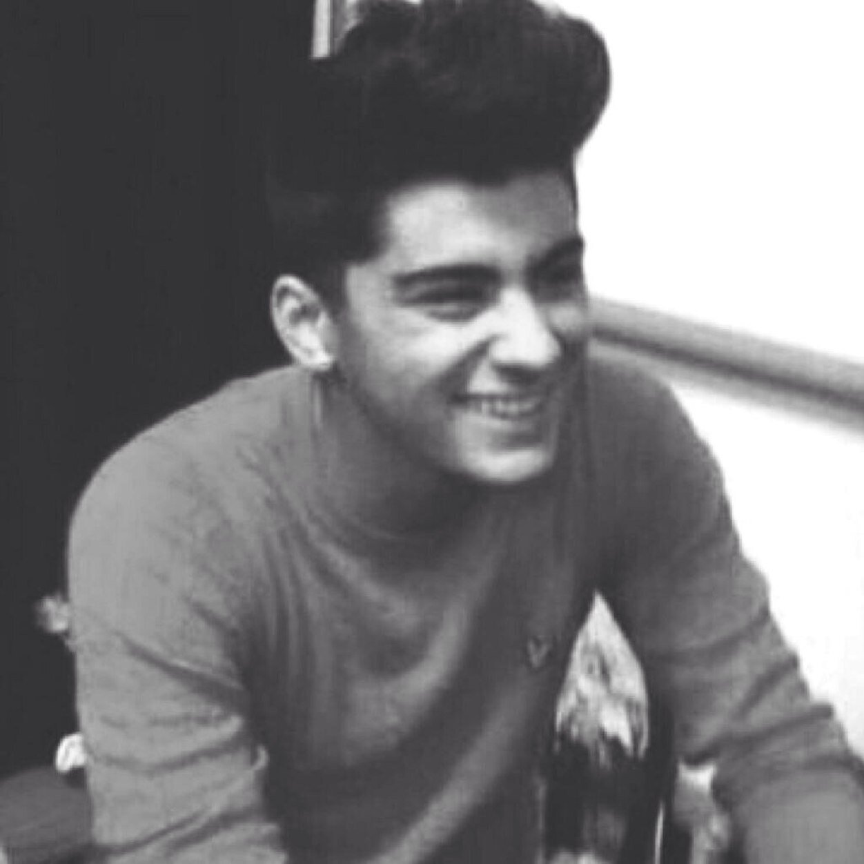 do the follows on @swagwithziam