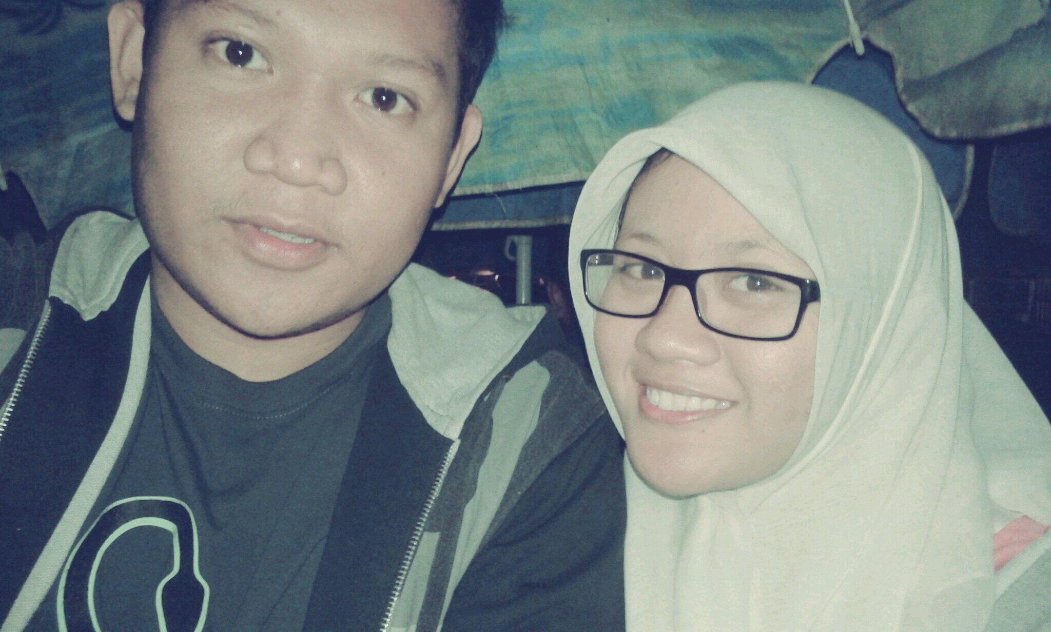 Mahasiswa, Lahir 30 November 1993, Fans Manchester United, Paramore (Hayley Williams), engaged to @meirizkha_730