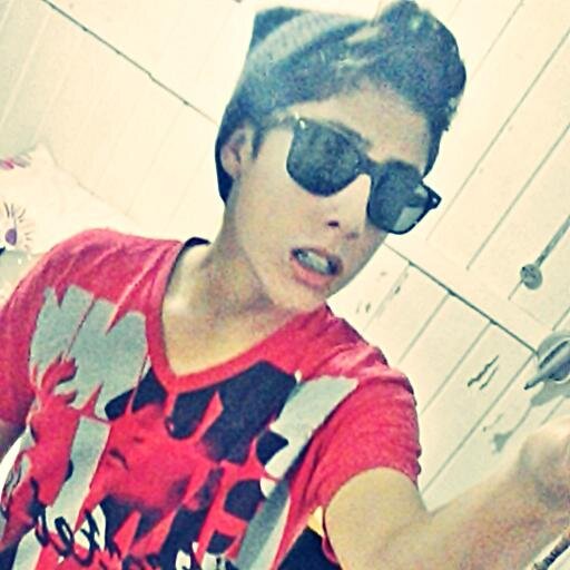 FOLLOW ME JUSTIN,PLEASE