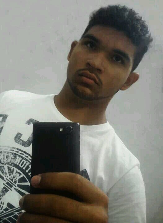 Deus tem um plano na vida de cada um de nós e não adianta querermos apressar ou retardar as coisas pois tudo acontecerá no seu devido tempo e esse tempo é agora