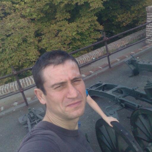 mikasovi's profile picture. Moj matori,Džimi,tata,moja .....sport,crtanje,moj Nidža,moja Cuna..može i unazad...