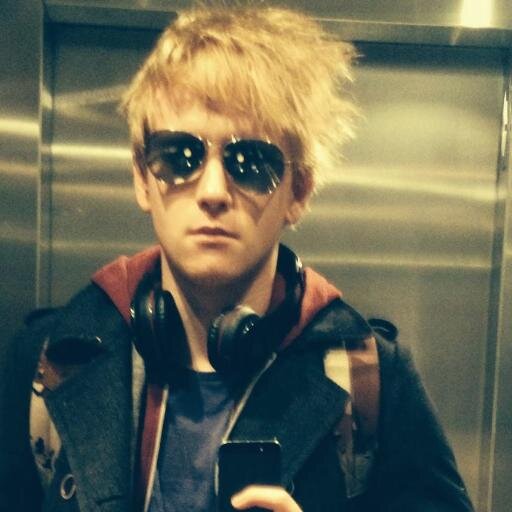 alexvarden995's profile picture. 