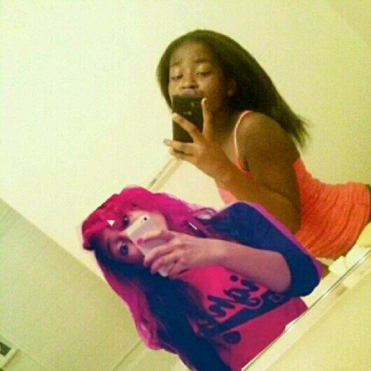 myakinq's profile picture. 