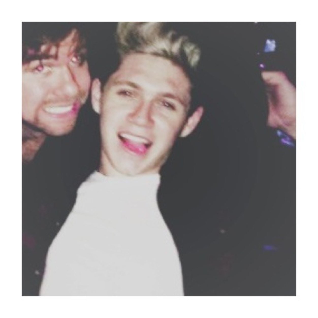 hey, can you please follow @niallennium, she gave you this free follow, thank you I love you