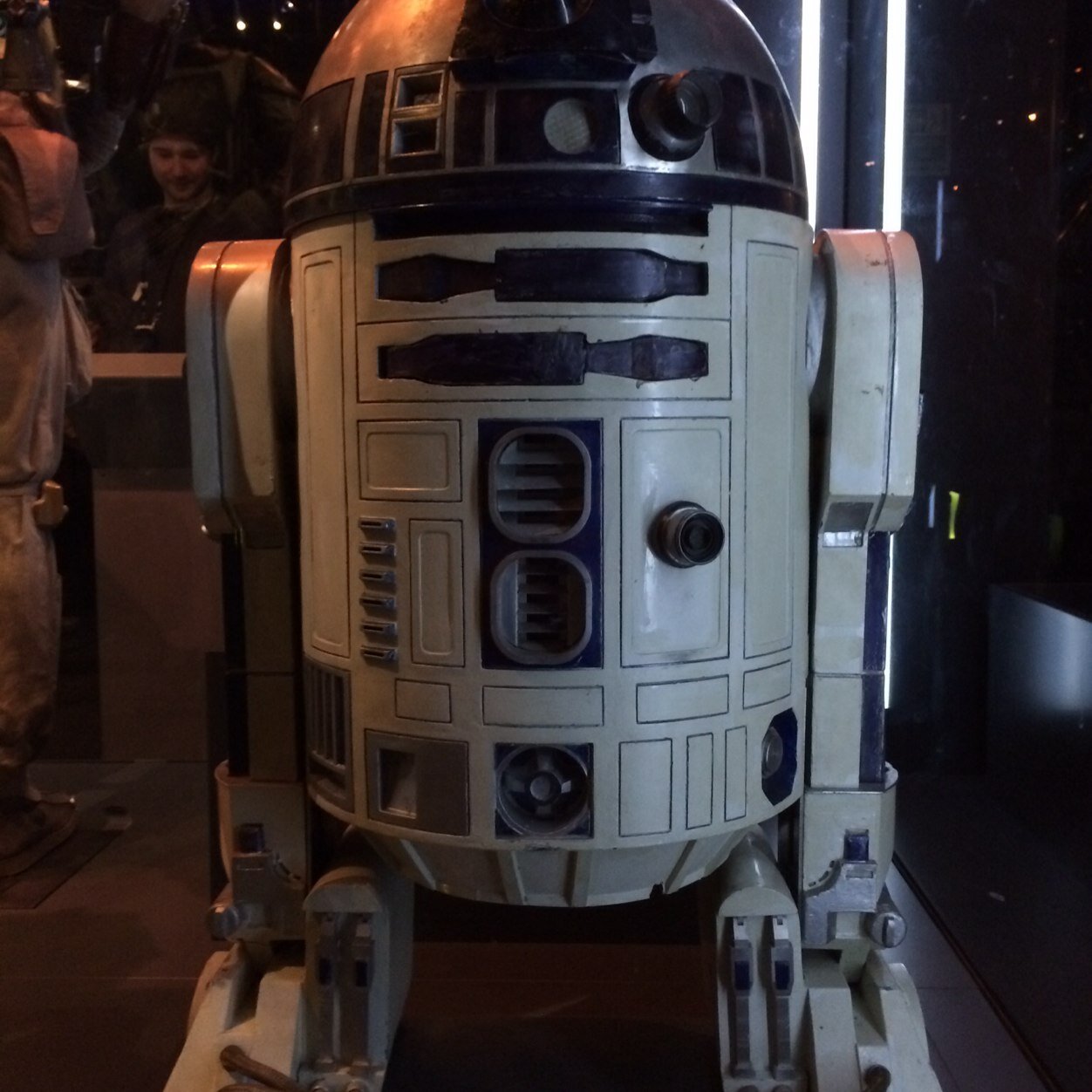 LargoTheHuge's profile picture. 