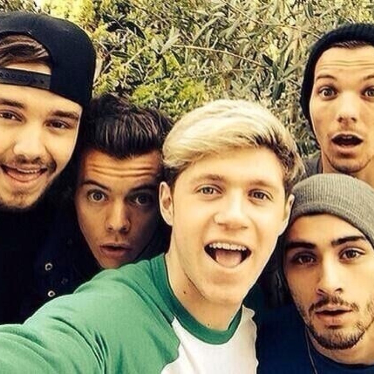 please follow @alltimeharryx :)