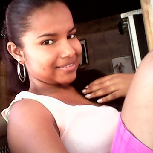 trabajo en la bagancia** soy princesa y las princesas no trabajan XD**