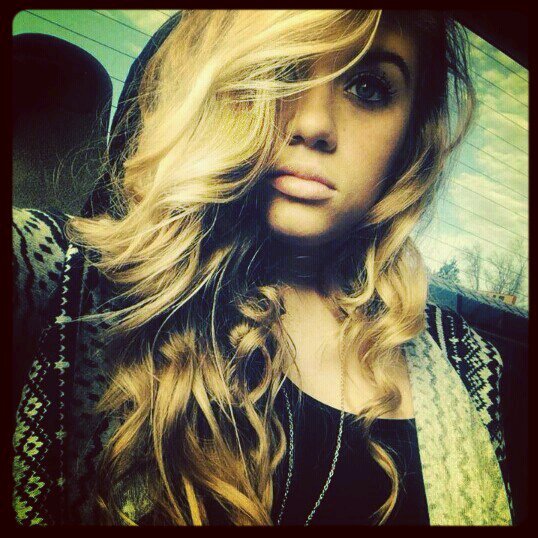 Martinaookk's profile picture. 