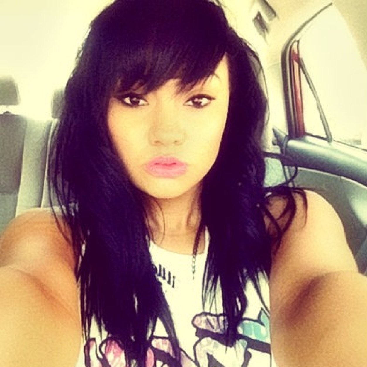 Hey its Leigh im back!! *parody* 
I really dont know what to put here so HII!!