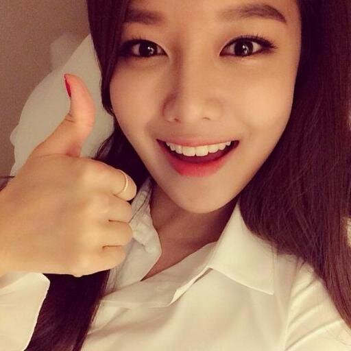 Follow - -  @minnietintin38 ~~~ This account will serve as a FOLLOWBACK. If you don't follow her I'll unfollow you through this account.