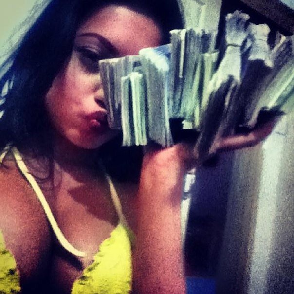 FEMALE DJ, DOMINICAN CHI'CA, SQUIRTER, MONEY MAKER, @BOSSRUFF STAN LISTEN 2 MY RADIO STATION #SAUCEGODFM http://t.co/5usEKEPKR5 #ASKK