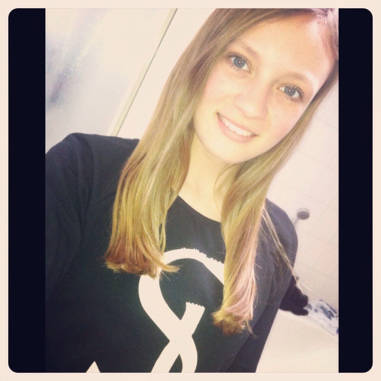 ~ Instagram: @_eliseeex ~